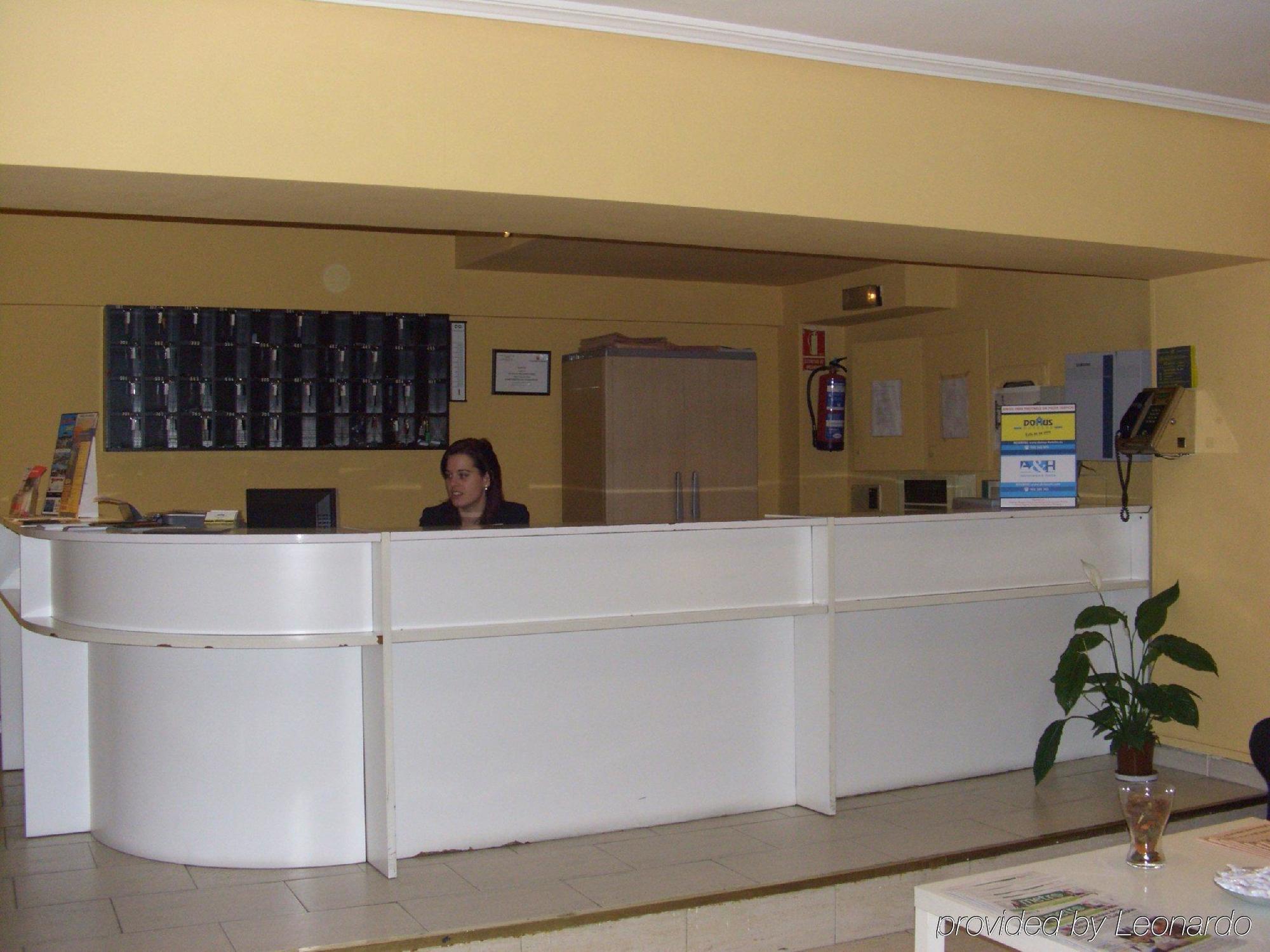 Euromadrid Hostal *
