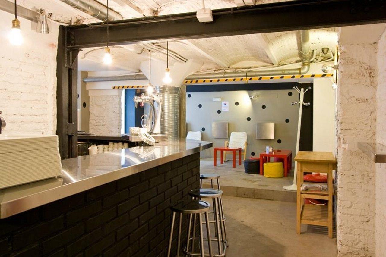 Euromadrid Hostal *